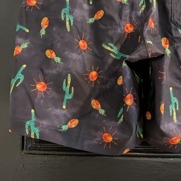 Blue Crown Shorts Swim Volley Men's Black Shorts BNWT - Picture 10 of 15